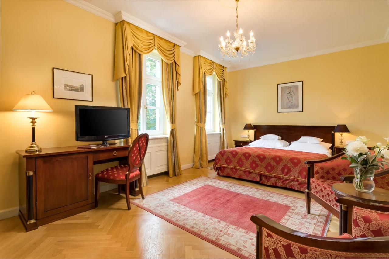 Castle Hotel Grof Degenfeld Superior Tarcal Ngoại thất bức ảnh