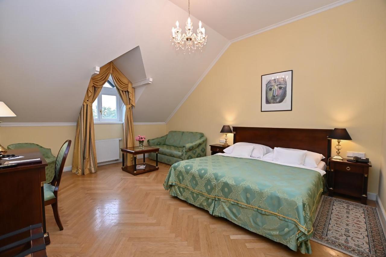 Castle Hotel Grof Degenfeld Superior Tarcal Ngoại thất bức ảnh