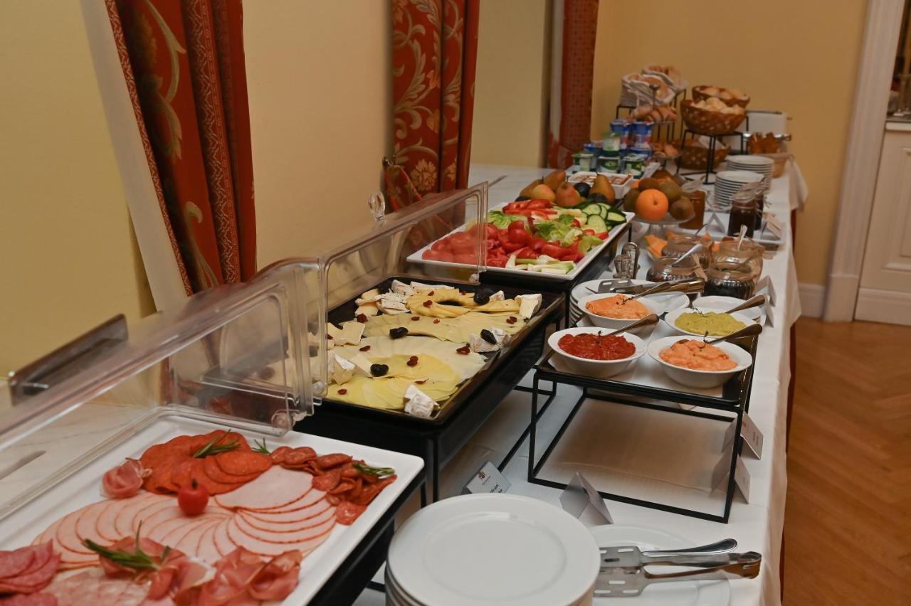 Castle Hotel Grof Degenfeld Superior Tarcal Ngoại thất bức ảnh